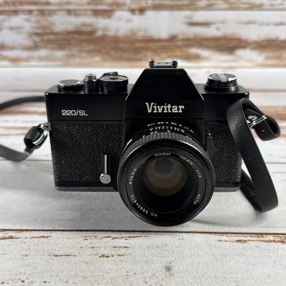 Vivitar 220/SL 35mm SLR Film Camera | 55mm f/2.8 Lens | Vintage M42 Manual - Picture 1 of 4